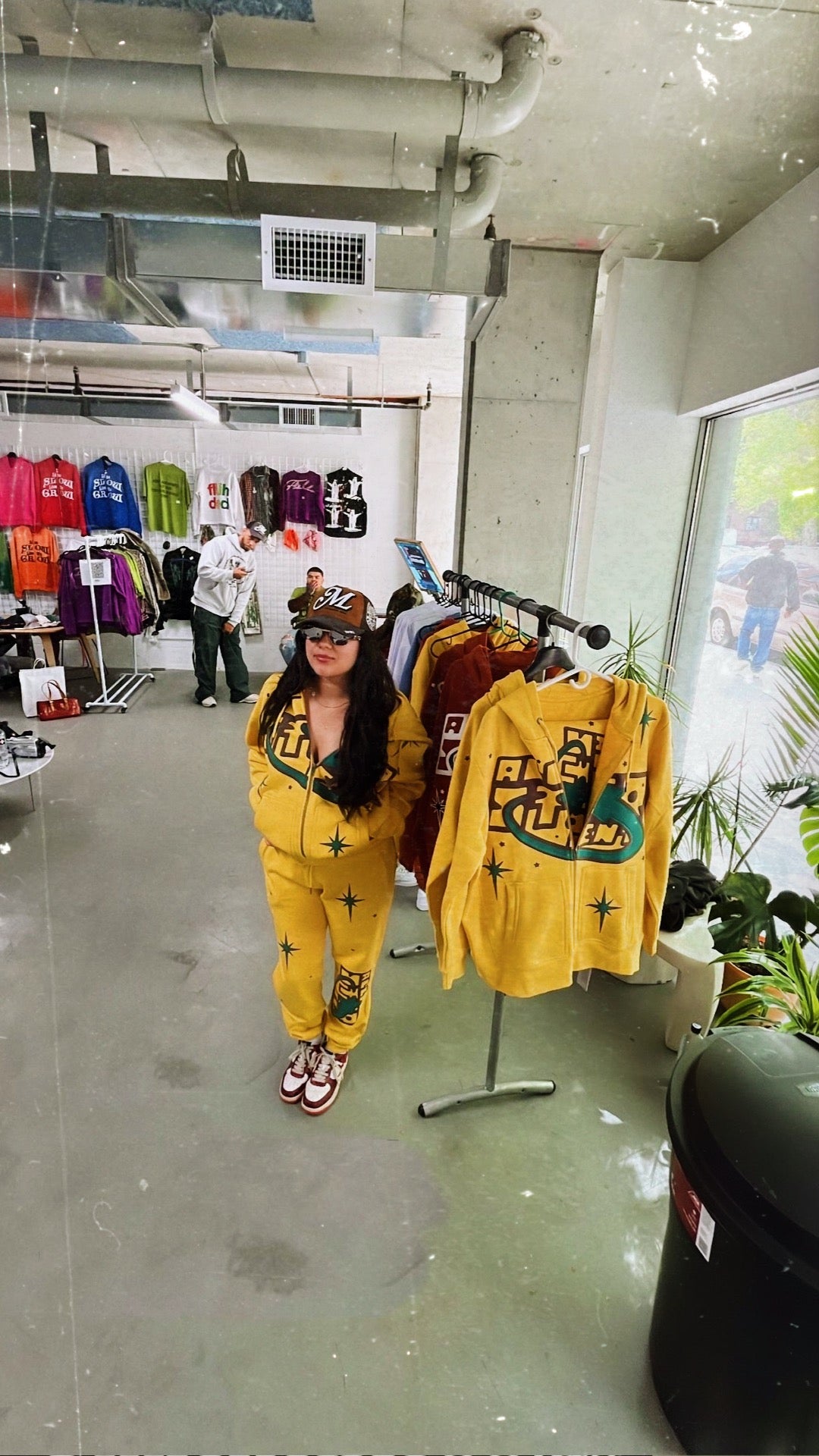 DREAM TEAM ZIP UP